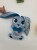 Króliczek Baby Blue z morskim wzorem w gwiazdki i haftowaną metryczką dziecka