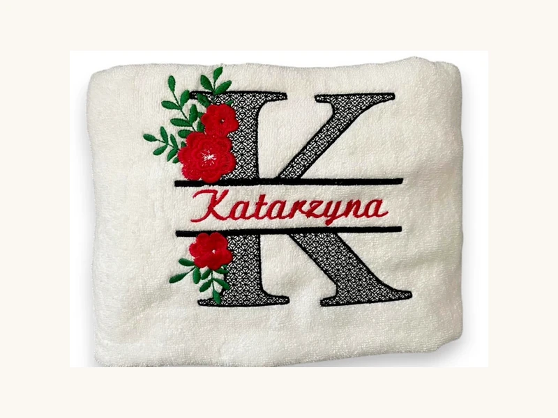 Ręcznik z monogramem lub imieniem
